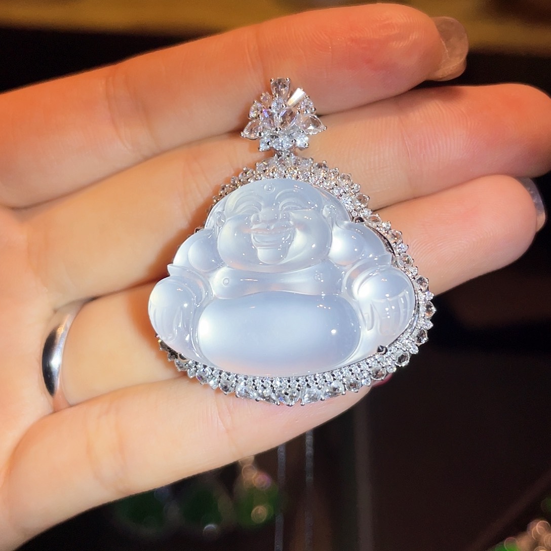 翡翠颈饰18K金镶嵌佛公挂坠