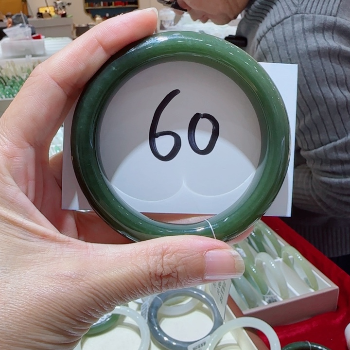 和田玉未镶嵌手镯677