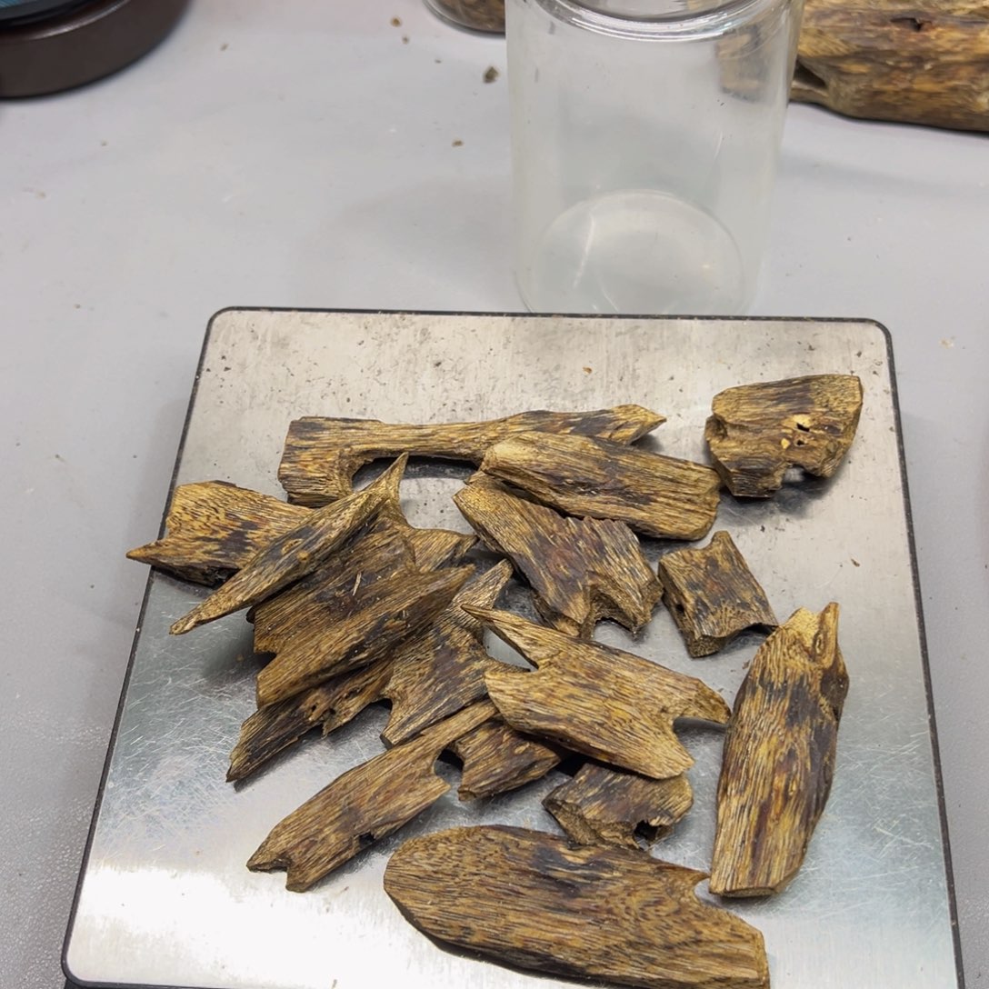 沉香沉香碎屑磊*`陆河原材料50克