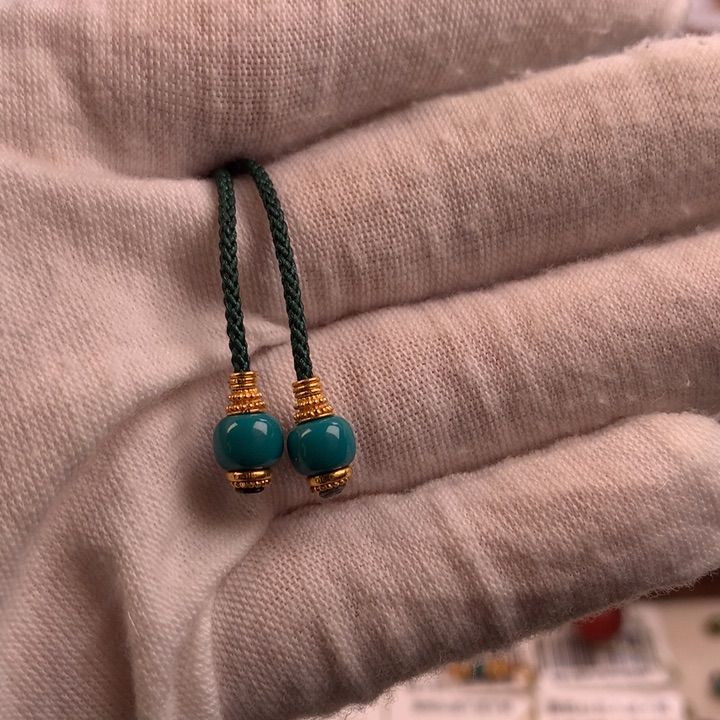 18K金镶嵌绿松石配饰5.7分