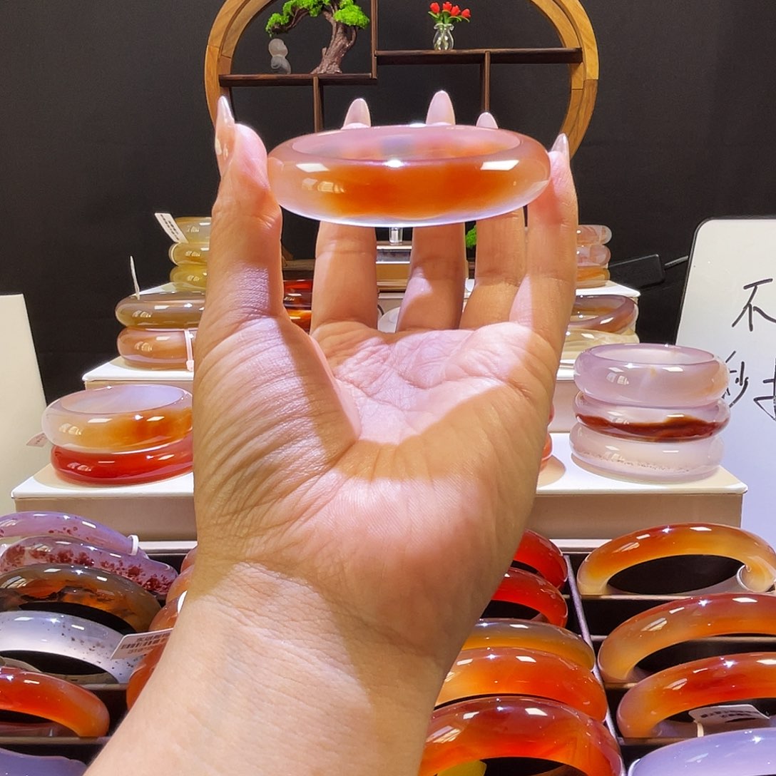 7****玛瑙/玉髓手镯未镶嵌