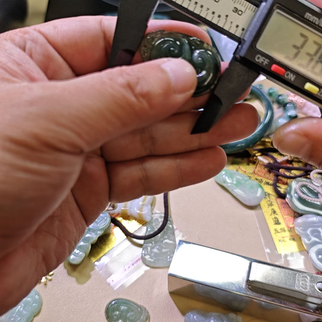 翡翠颈饰未镶嵌55339686622