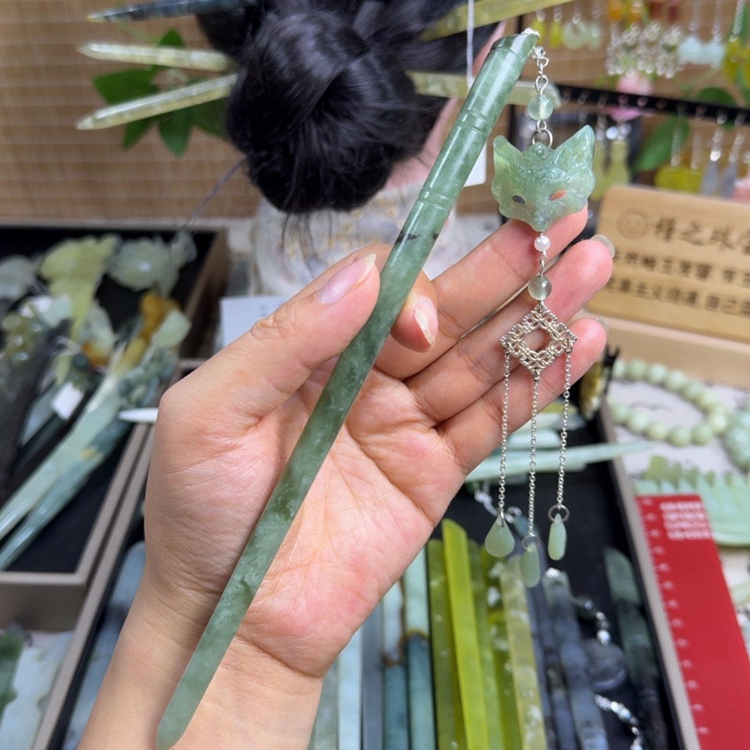 蛇纹石玉未镶嵌发饰