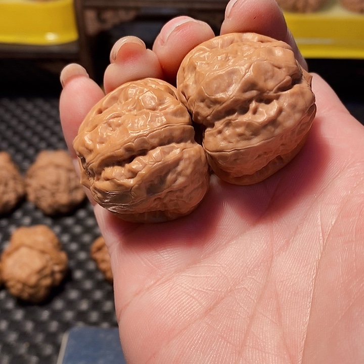 吊坠文玩核桃蛤馍头，边37