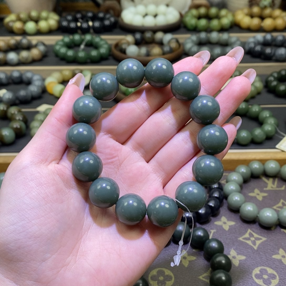 和田玉手串未镶嵌