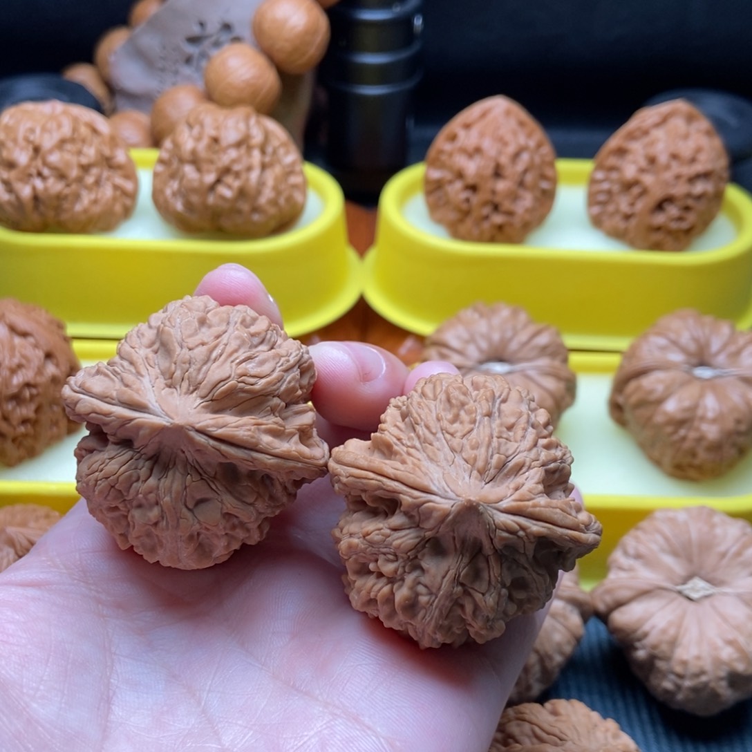 文玩核桃把件全品大沽石