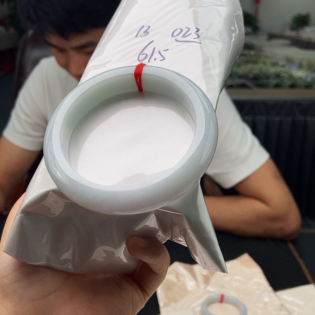 未镶嵌手镯翡翠拍一发一