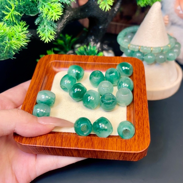 非金属陶瓷吊坠 纯天然A货非洲翠冰飘绿花山水意境感精致路路通