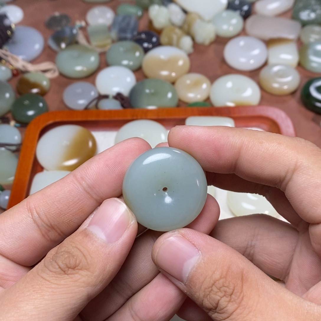 和田玉吊坠(不含链)未镶嵌
