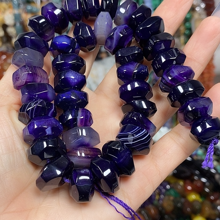 蝶***酥玛瑙/玉髓未镶嵌珠宝半成品