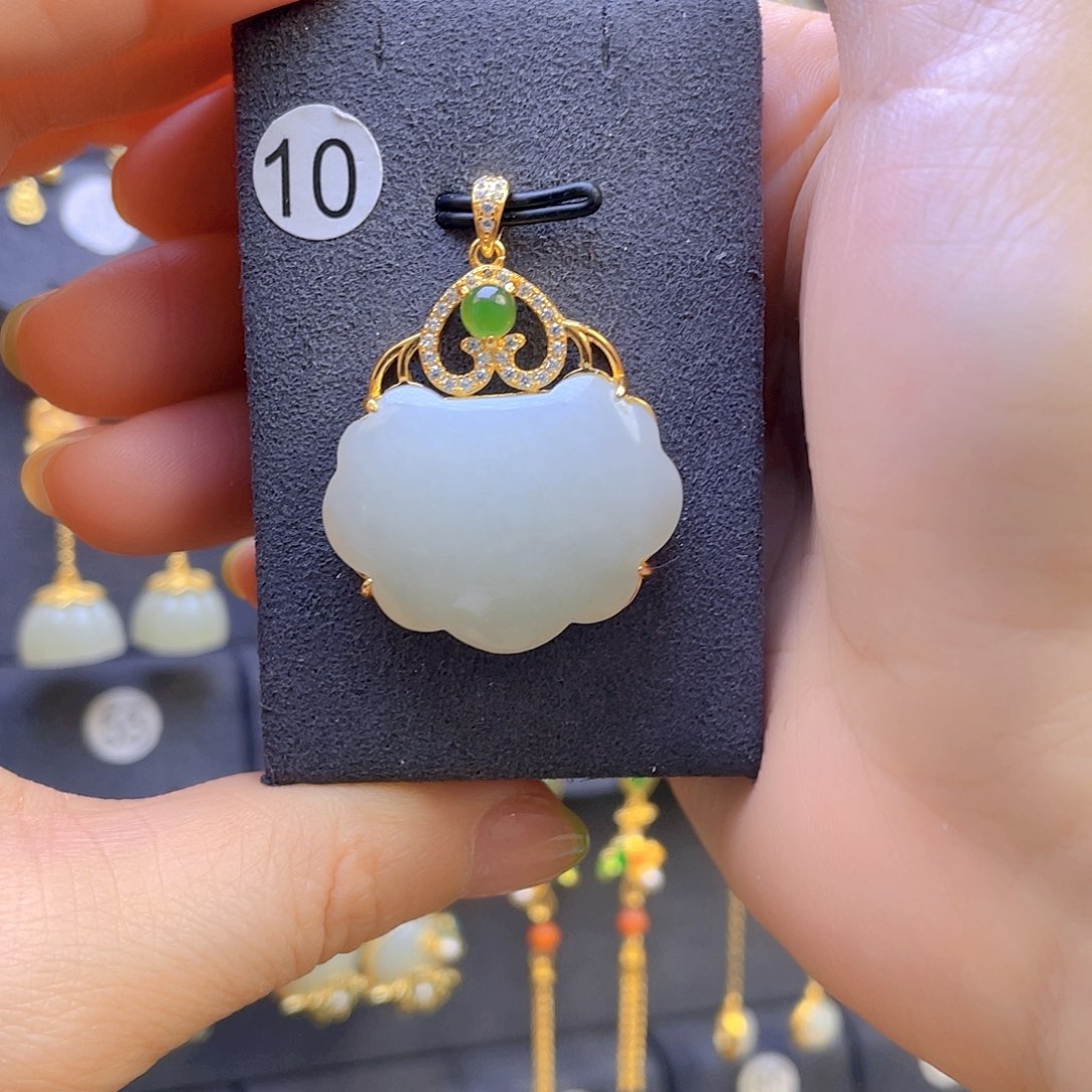 和田玉颈饰银S925镀金镶嵌