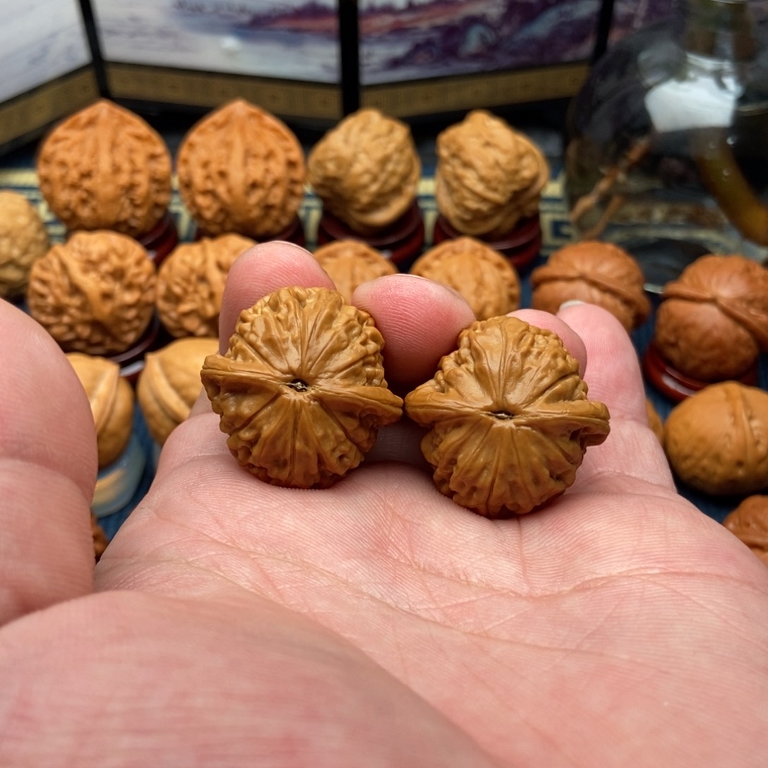 文玩核桃把件༨****?莲花