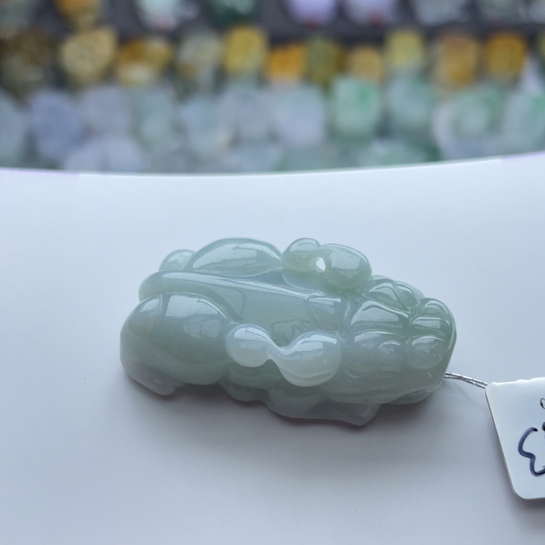 翡翠颈饰未镶嵌貔貅