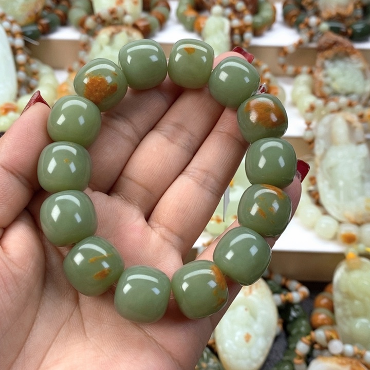 【闪购商品】透闪石质玉手串未镶嵌