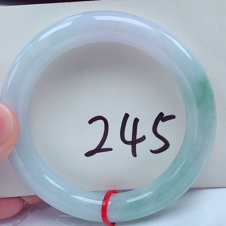 翡翠未镶嵌手镯翡翠