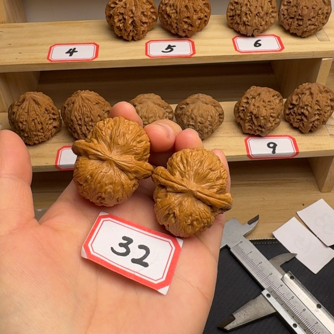 文玩核桃把件元宝39尺