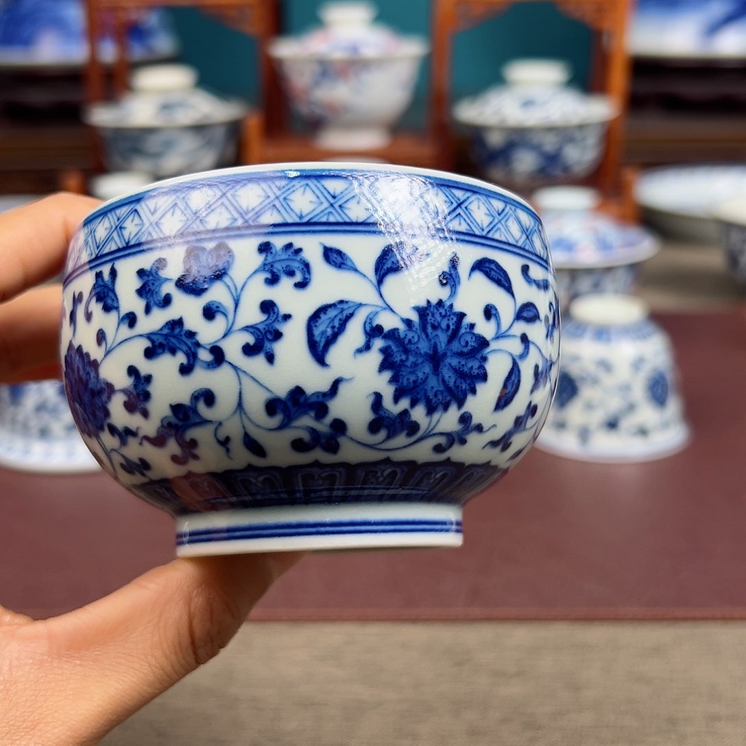 摆件景德镇缠枝莲花罗汉杯