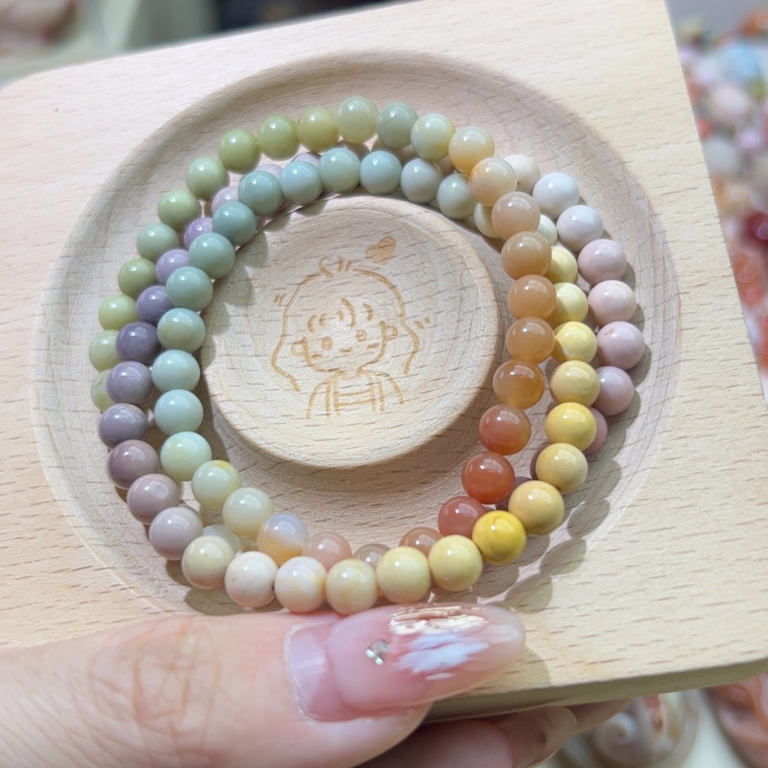 石英质玉颈饰未镶嵌