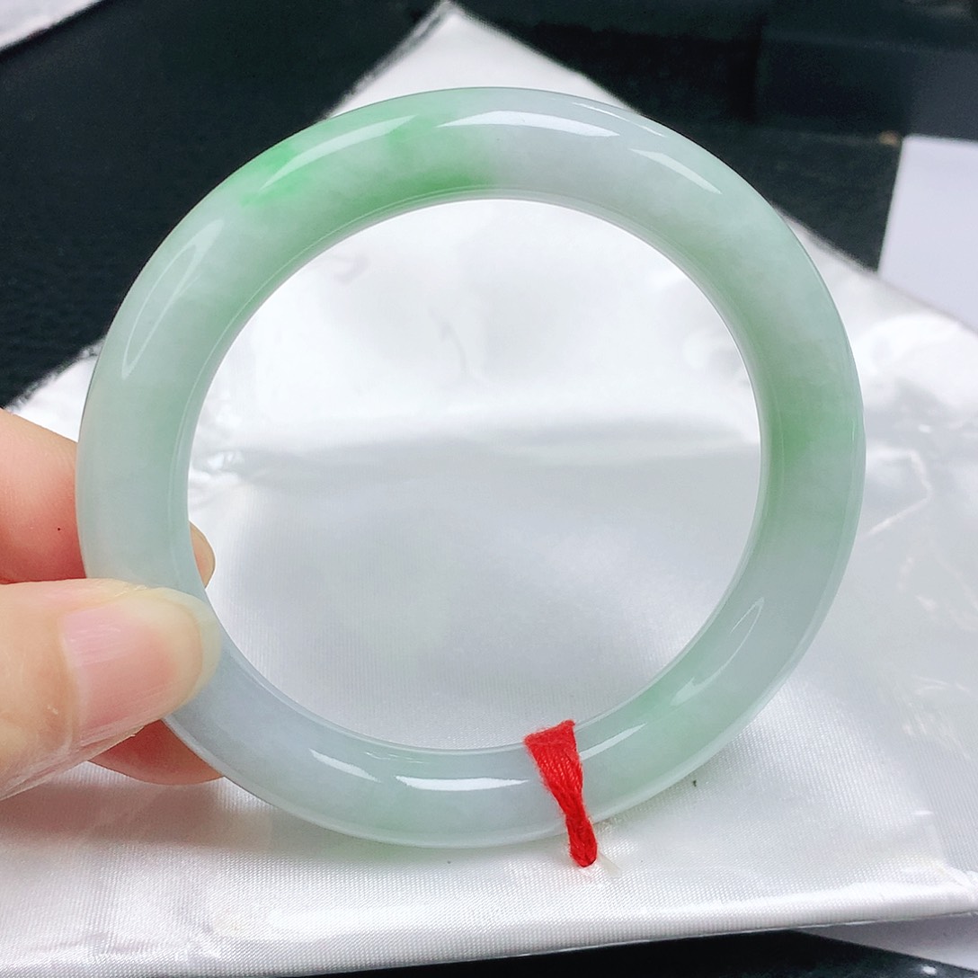 翡翠手镯（圆镯）未镶嵌