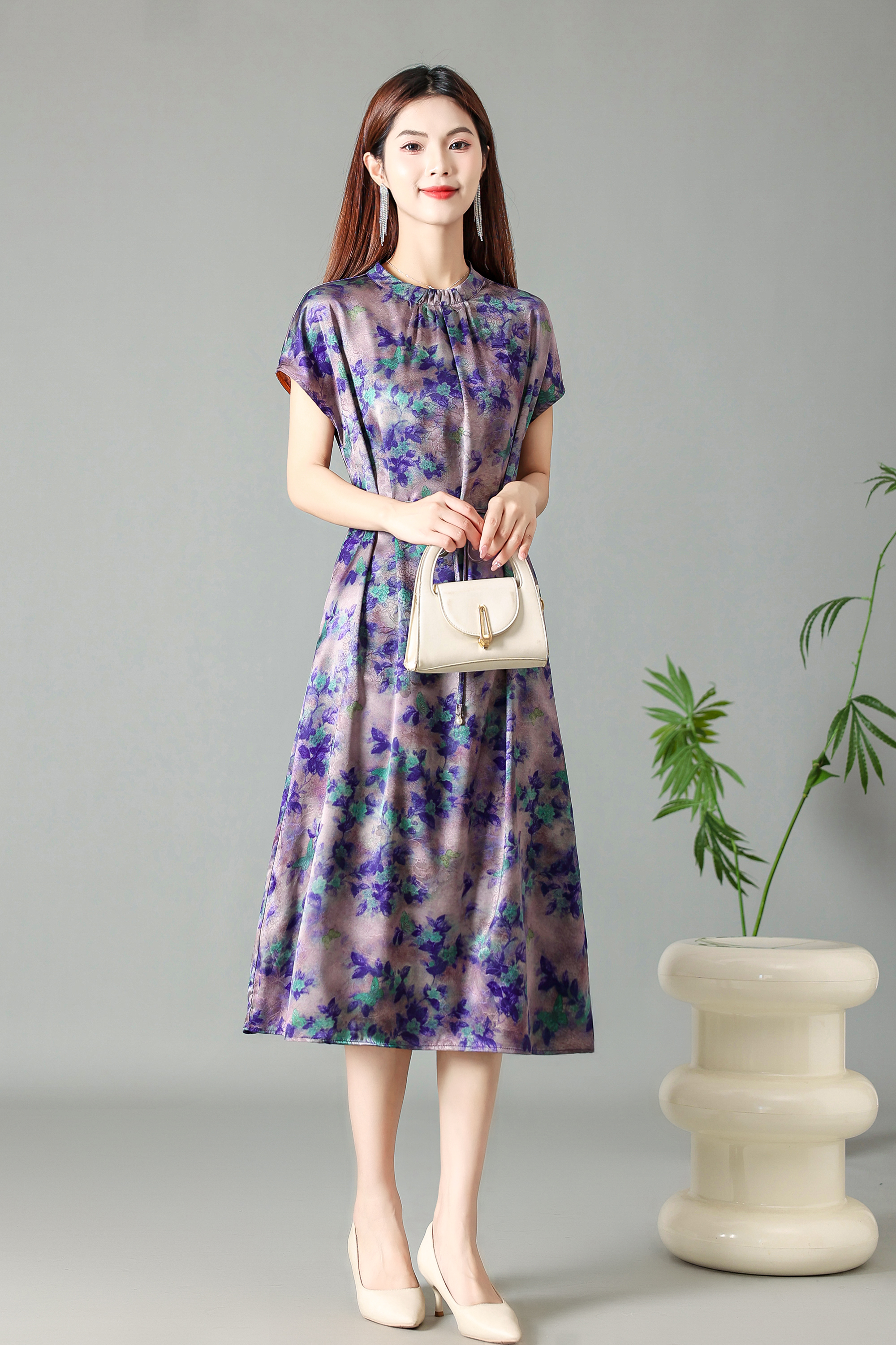紫缎藏花——92桑蚕丝夏季显瘦长裙短袖连衣裙碎花时尚复古收腰6122
