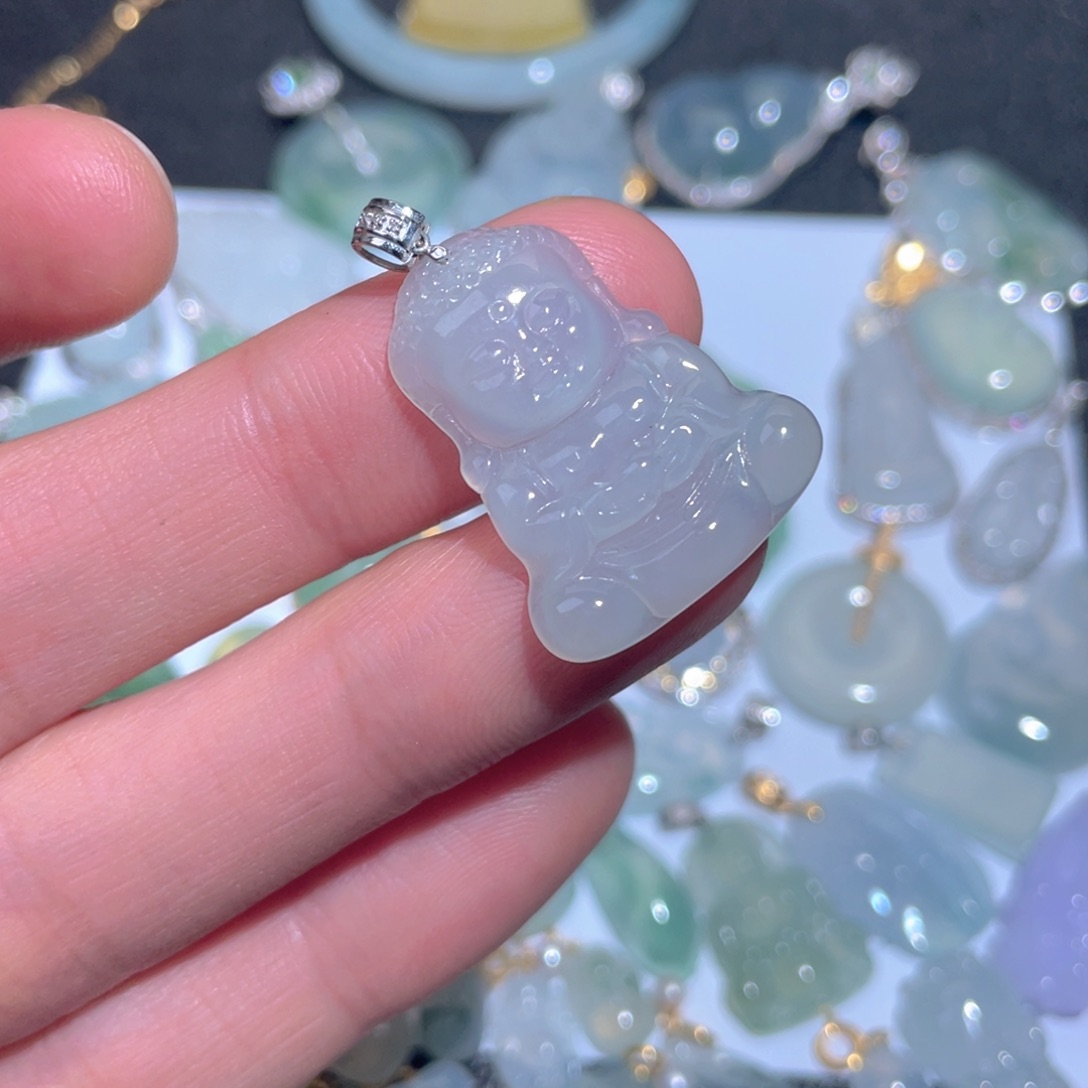 翡翠颈饰18K金镶嵌翡翠