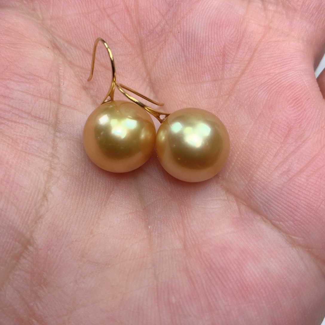 海水珍珠耳饰18K金镶嵌