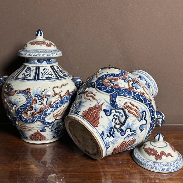 明·青花釉里红龙纹盖罐一对