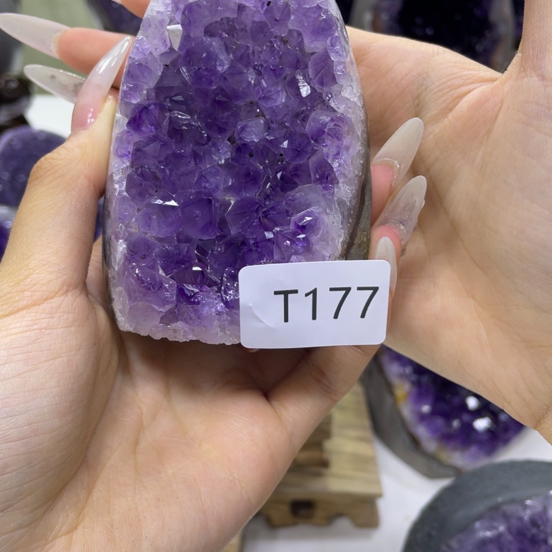 未镶嵌紫晶大型摆件（非配饰）177