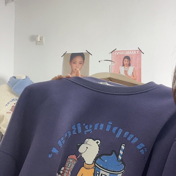 加绒紫色卫衣小熊