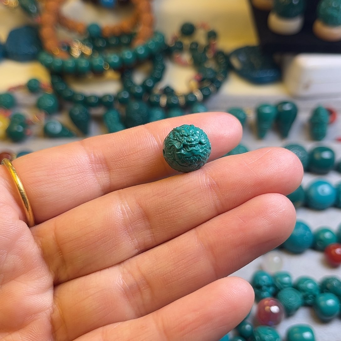 琉璃手工艺品?13老油绿龙珠一个