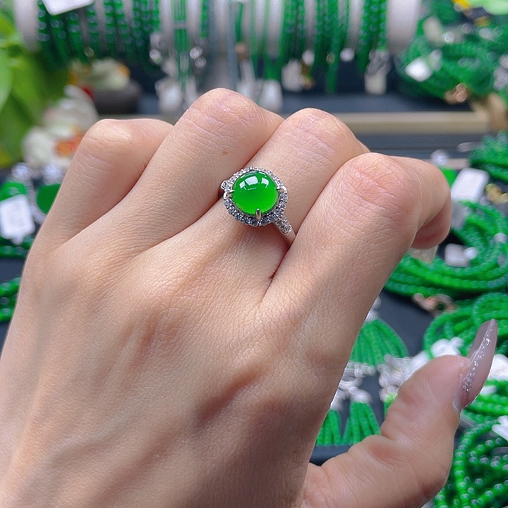 翡翠戒指银S925镶嵌蛋面戒指