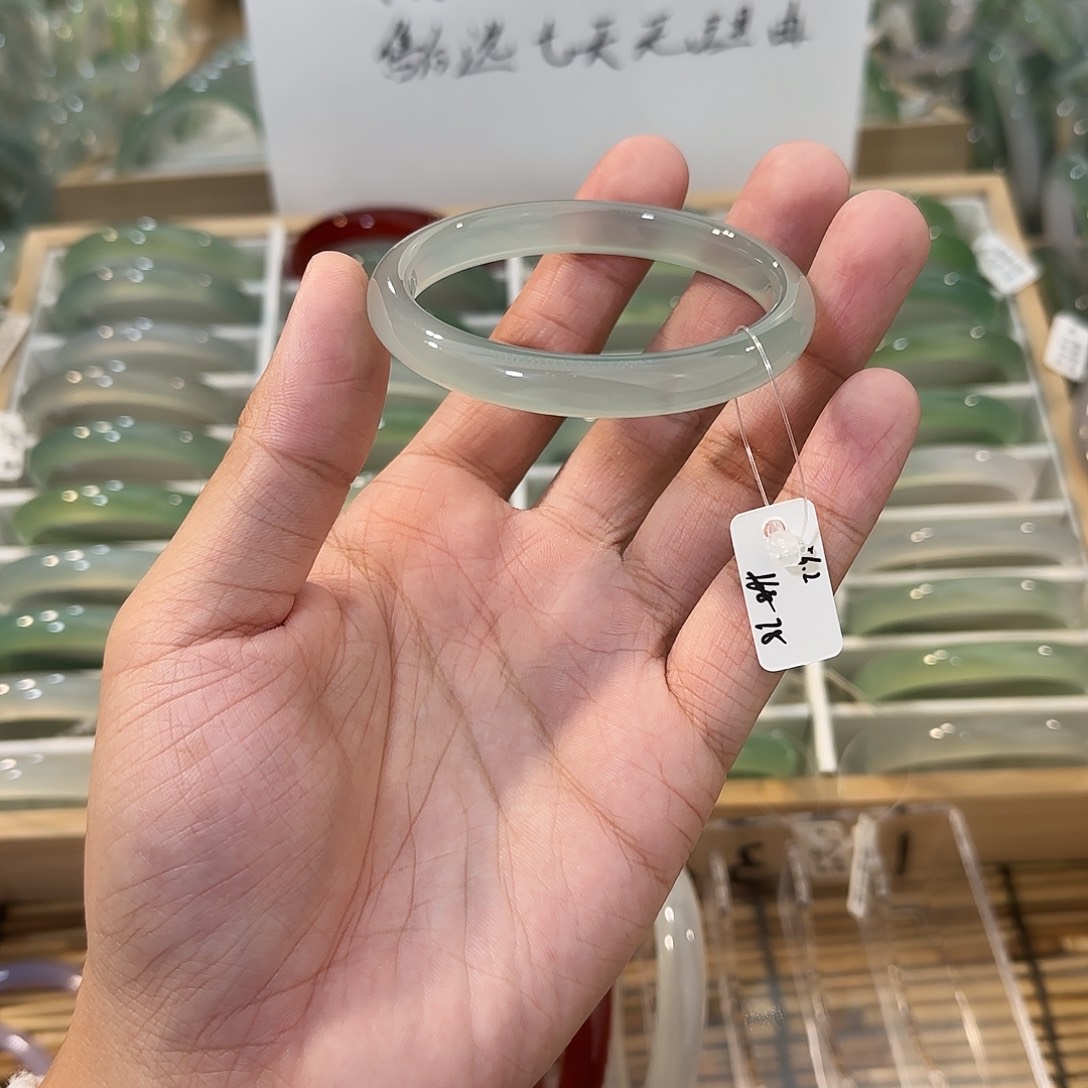 玛瑙/玉髓未镶嵌手镯圈口56.2