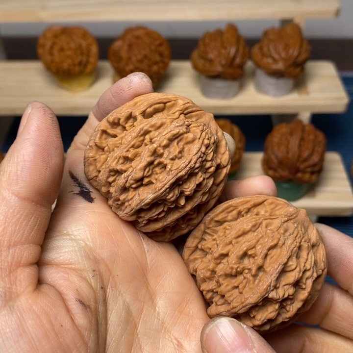 溜***达把件文玩核桃虎头