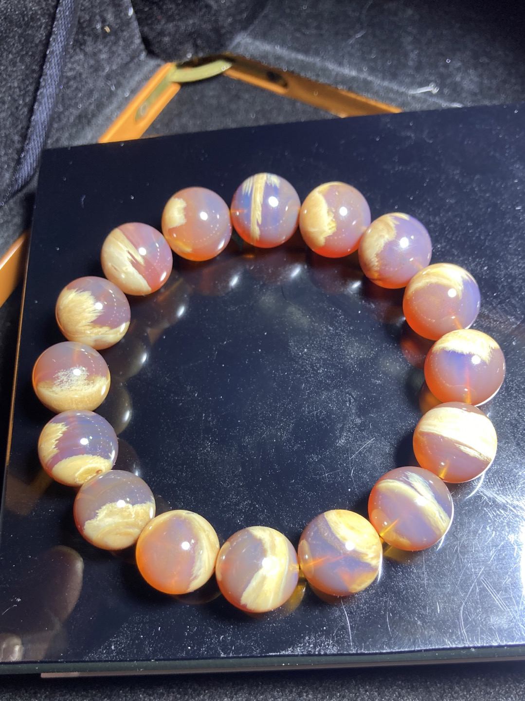 缅珀一线天特色精美手串