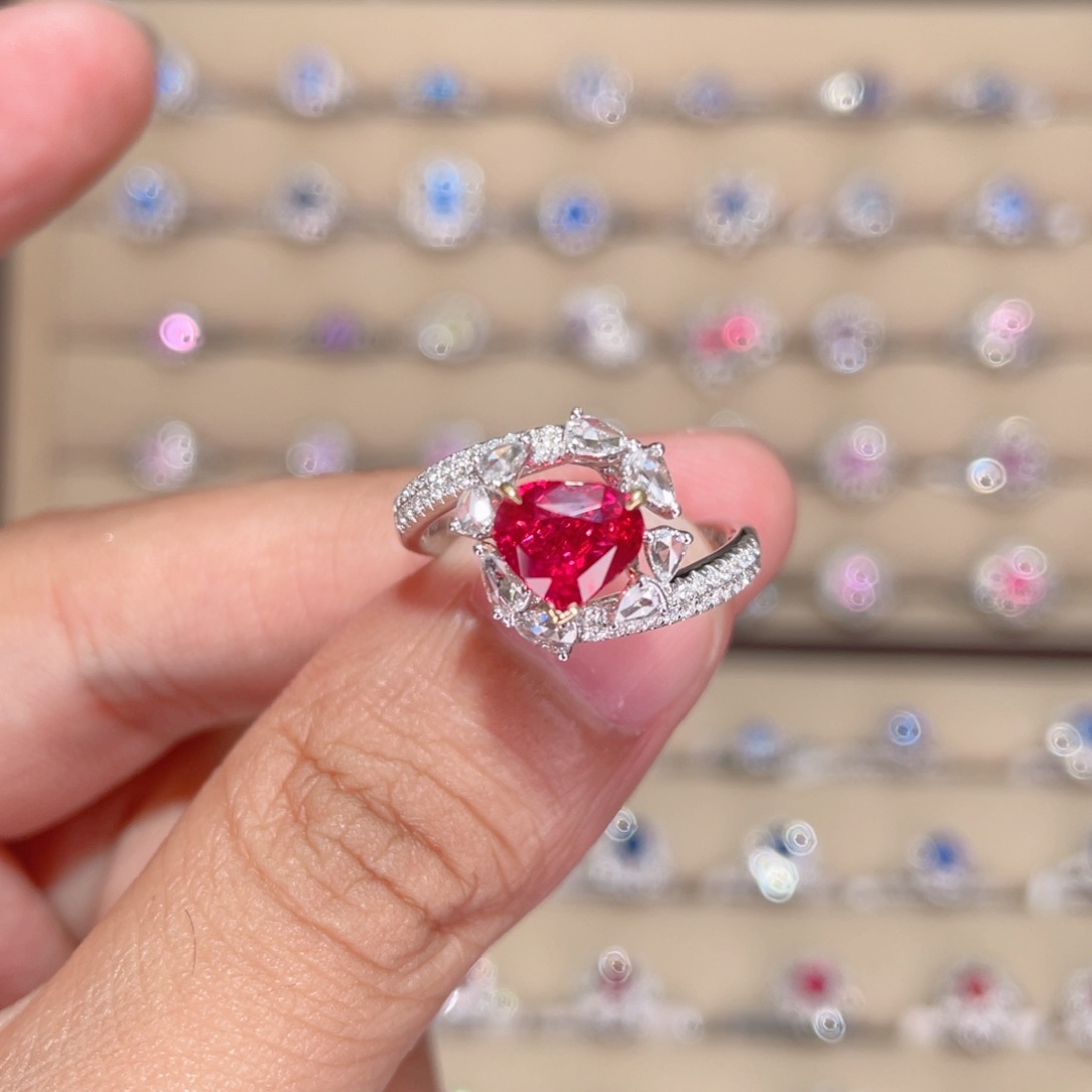红宝石戒指18K金镶嵌1.51ct 无烧鸽血