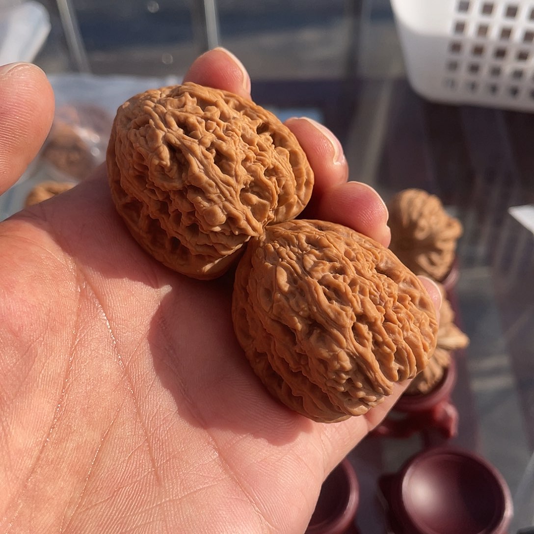 无***葚把件文玩核桃南疆石38文玩核桃