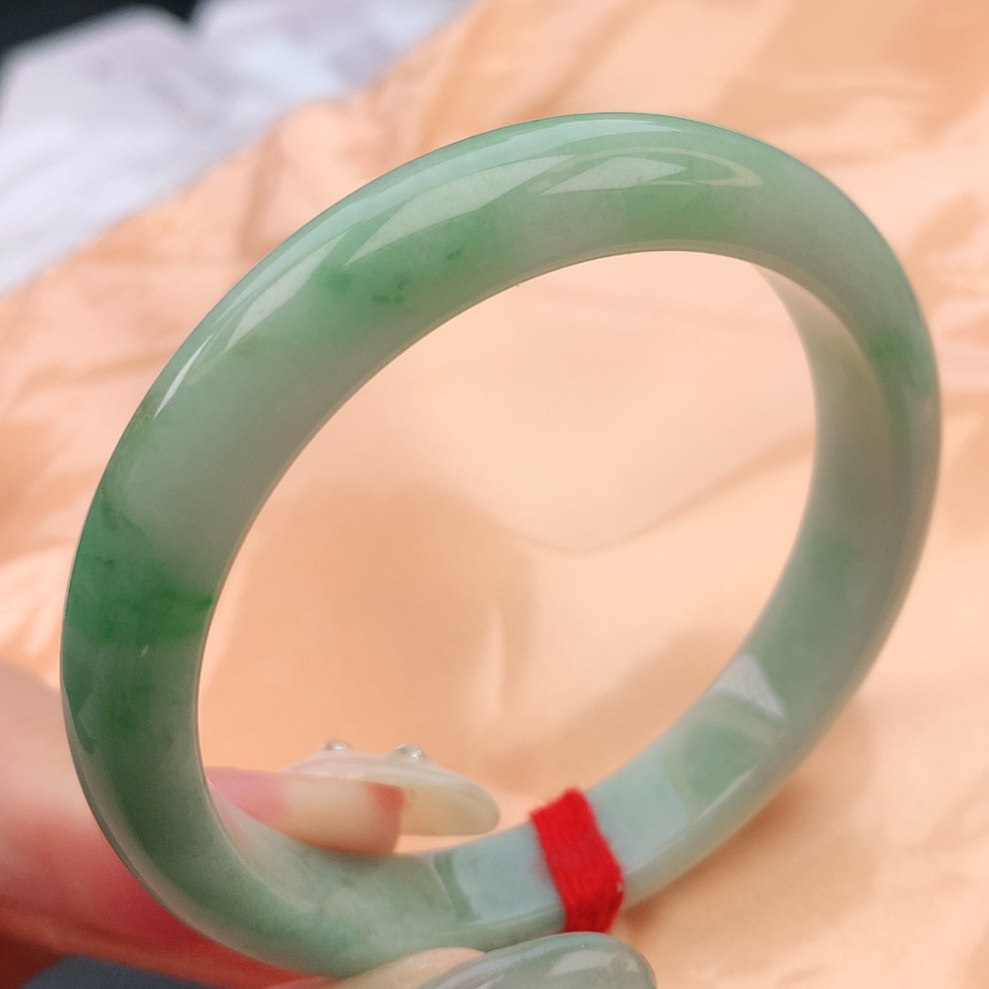 翡翠手镯未镶嵌53圈口882136