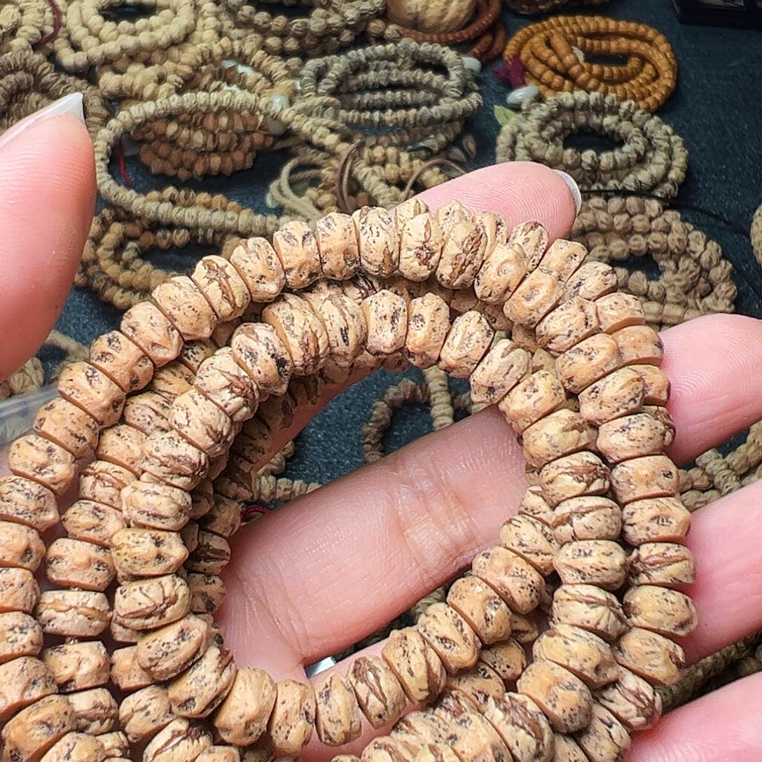 哇***哦柏香籽/百香籽吊坠