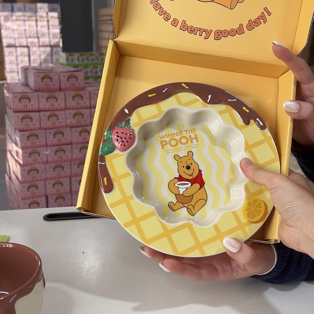 瓷维尼熊花边盘子套装