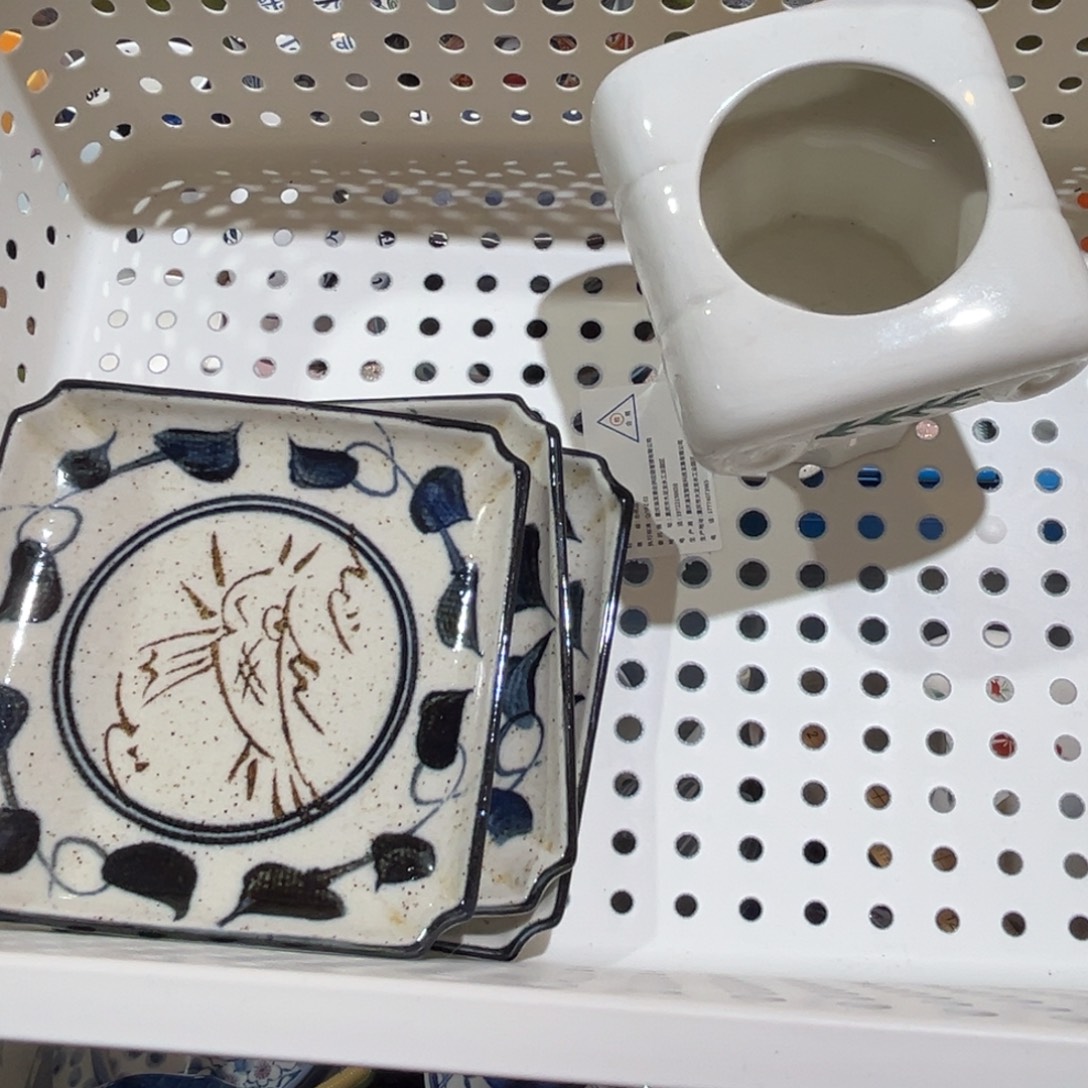 人***多其他散瓷，默认微瑕，完美者慎拍