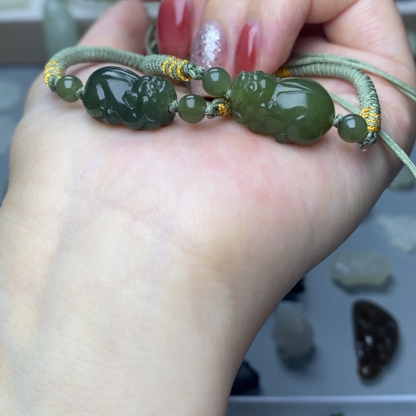 【闪购商品】颈饰未镶嵌和田玉