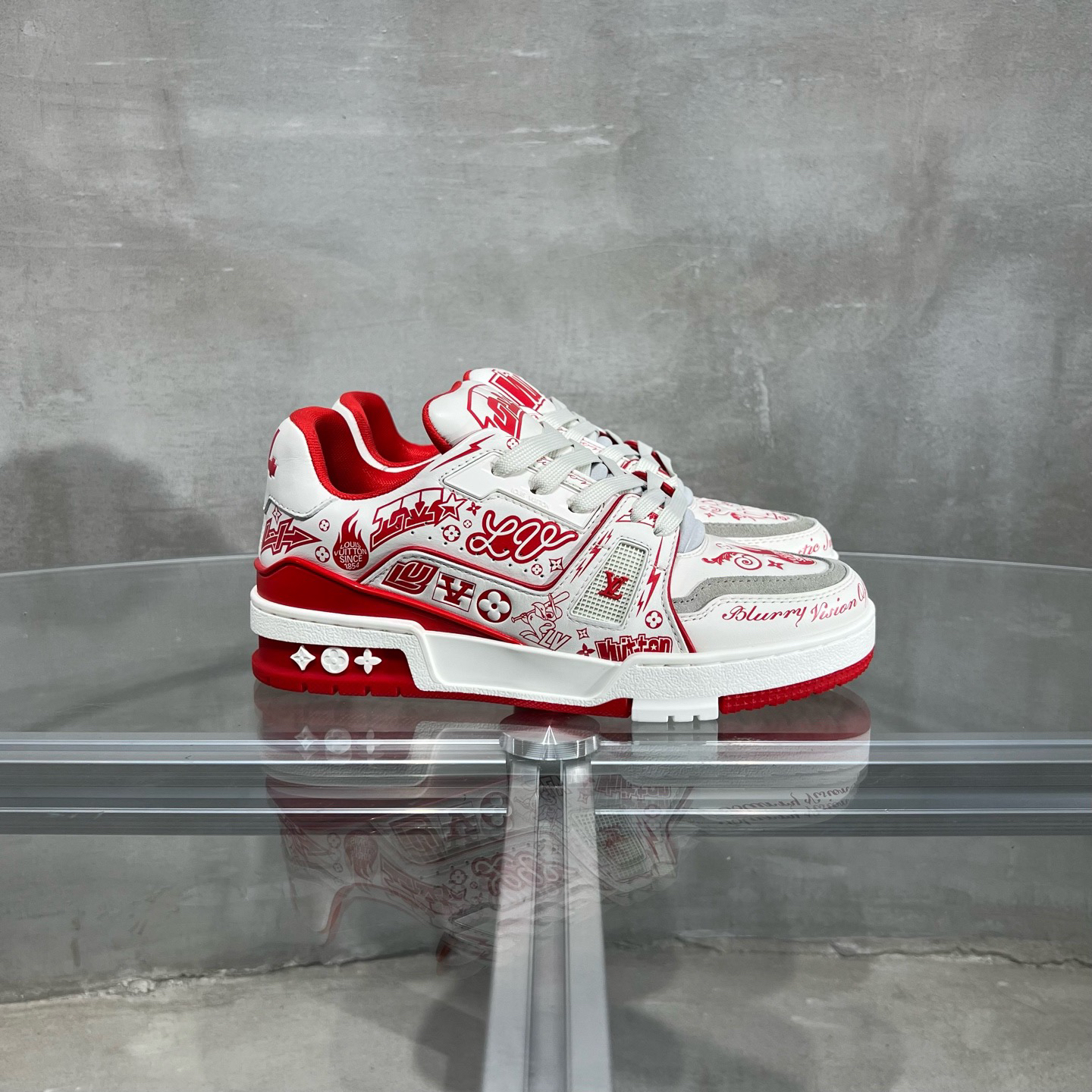 未使用 LouisVuitton/路易威登 Trainer 龙年限定 37码 YH18589