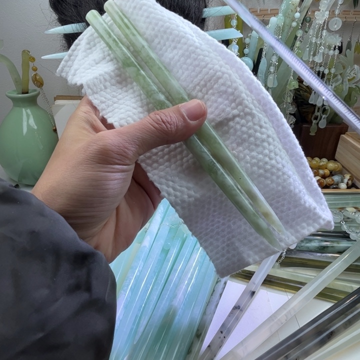 蛇纹石玉发饰未镶嵌一对长度19