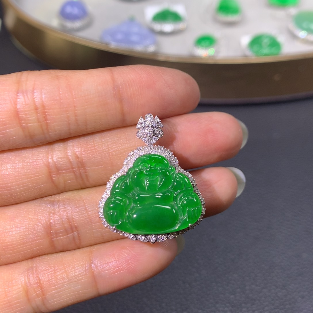 翡翠颈饰18K金镶嵌翡翠