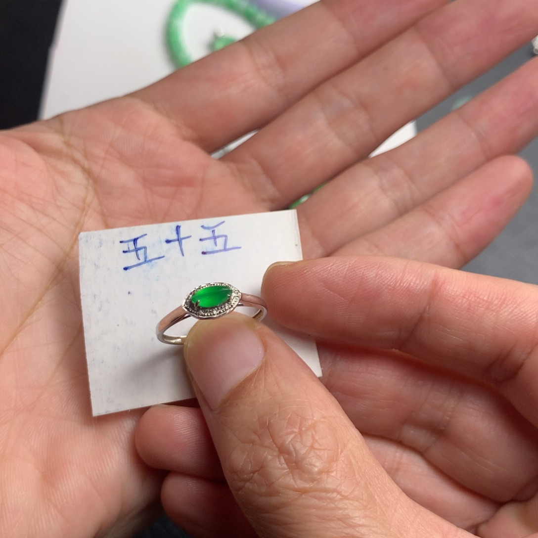颈饰18K金镶嵌翡翠翡翠