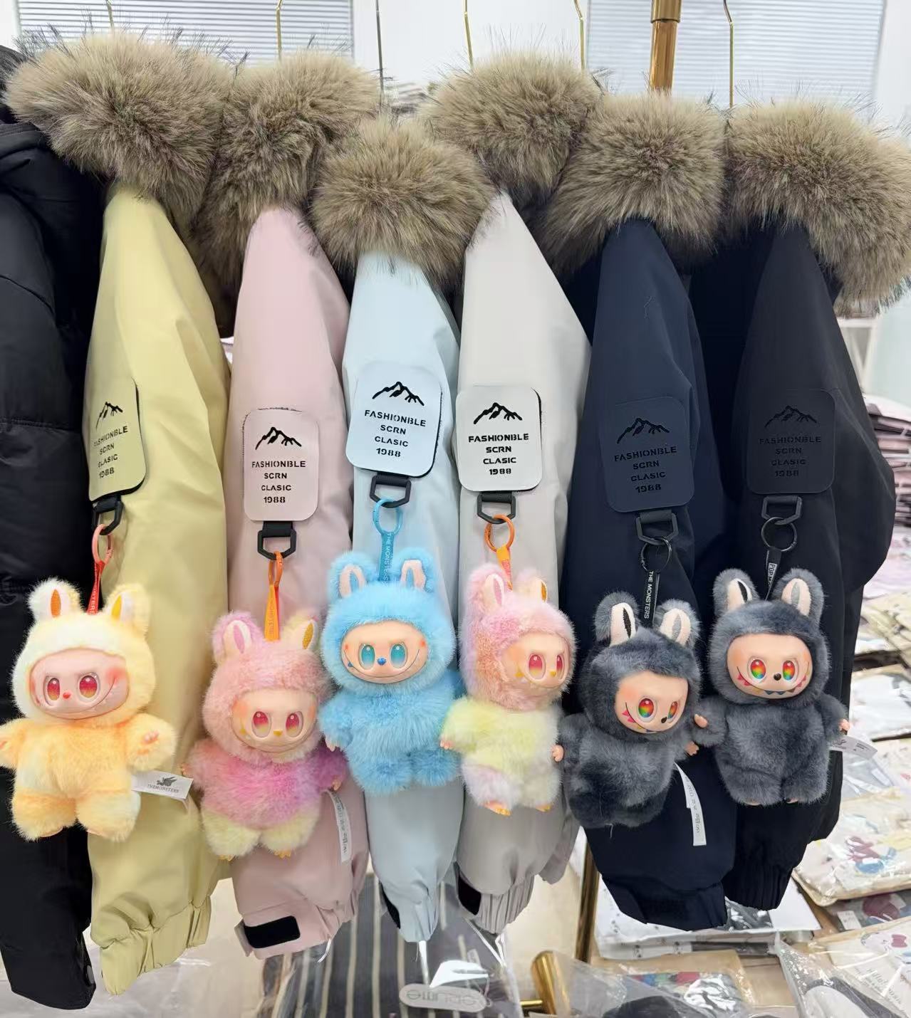 阿悄家 冬季加厚 一件过冬大毛领玩偶布布夹棉冲锋衣外套#A7061