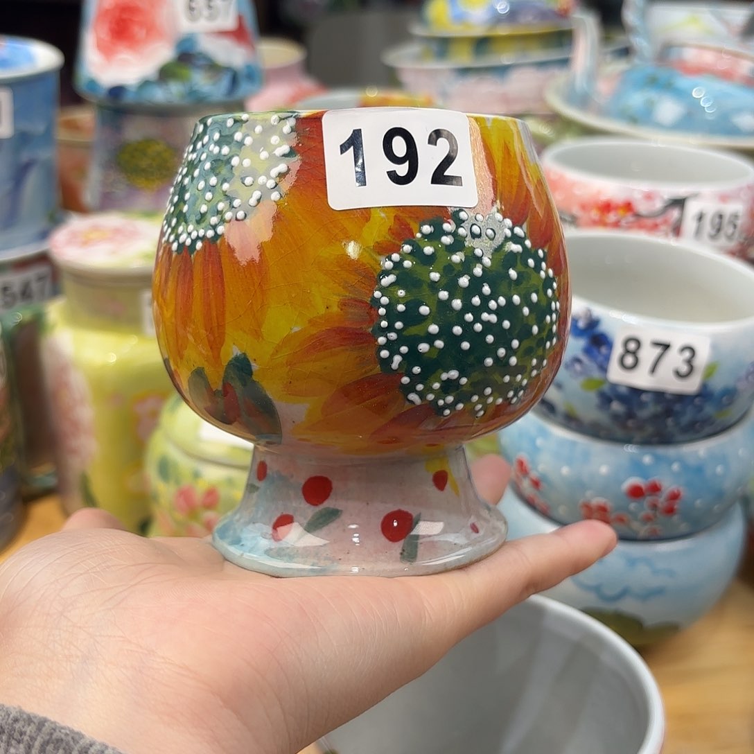 瓷片兔兔盖茨。兔兔好