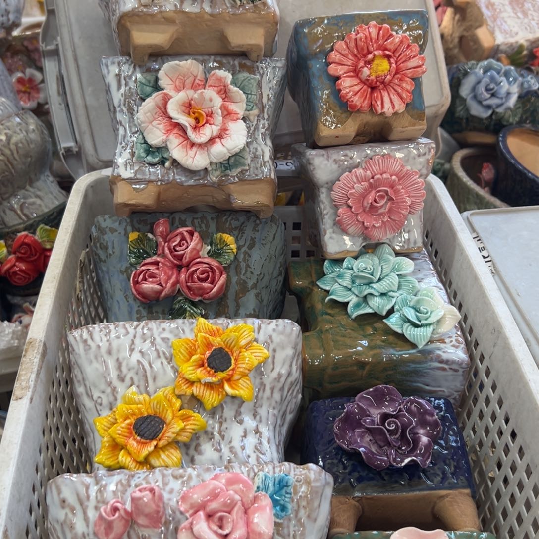 2343 花盆拍满20元发货，退款拉黑