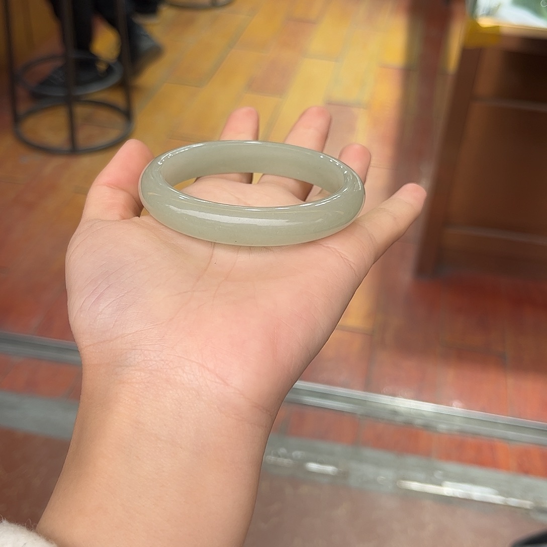 东陵石手镯未镶嵌小*芙