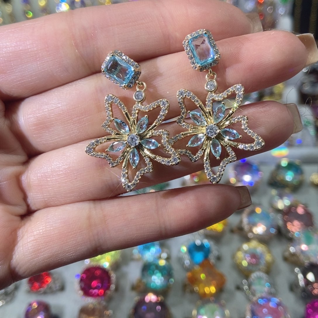 77锆石（处理）耳坠